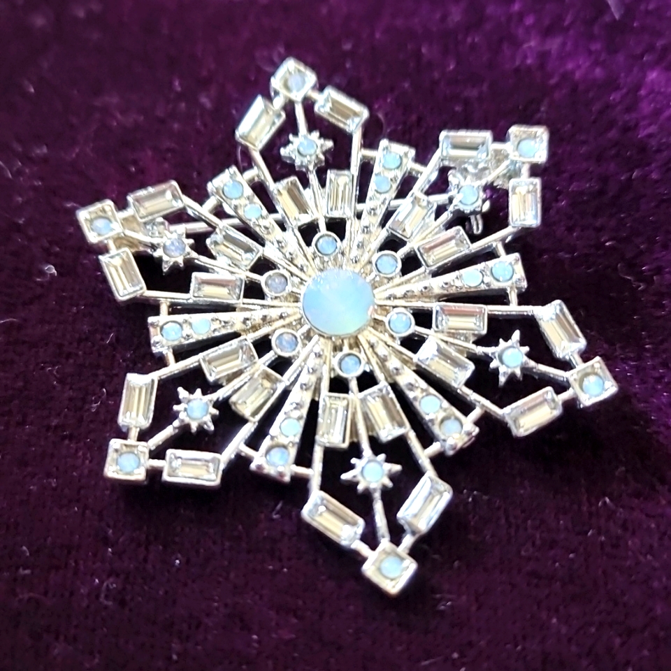 Studio 1886 Star Pin With Baguettes